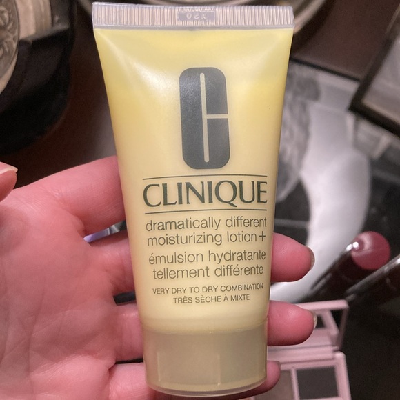 New! Never used Clinique makeup, moisturizer, and eye make up remover. - Picture 5 of 16